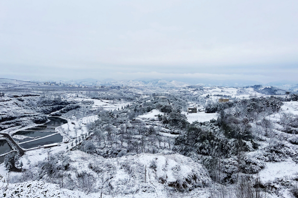 昭陽(yáng)區(qū)順山冬雪.jpg