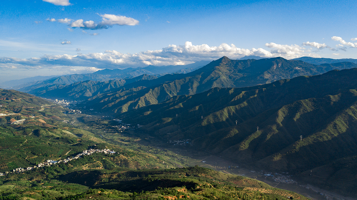 元陽-云涌千山秀.jpg